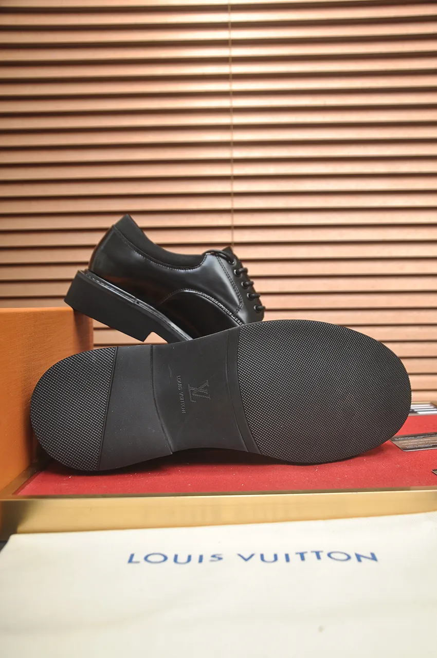 Men's men's shoes💰660💶[LOUIS VUITTON] (original order) new style🍀LV Louis Vuitton * - top version of LV classic leather shoes! Made of imported original single cowhide, original leather side strips and wear-resistant rubber outsole! High quality products! Code number 39-44 (38.45 customized)